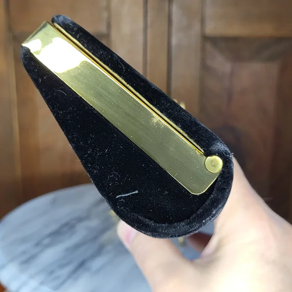 Elegant Black Velvet Clutch - Picture 11 of 16
